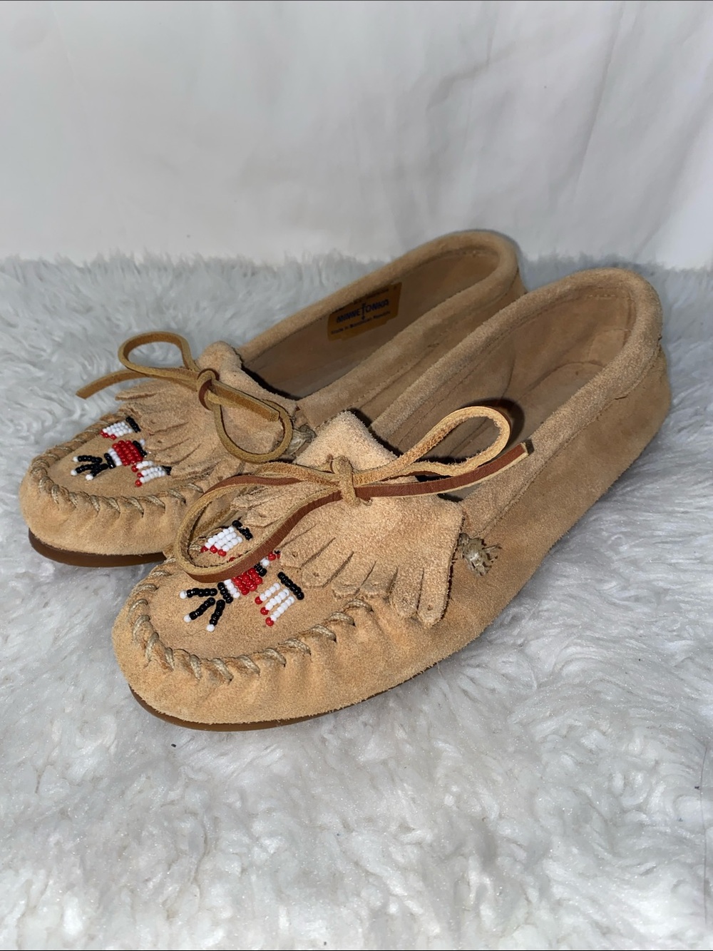 Minnetonka Thunderbird Tan Suede Beaded Fringe Moccasins